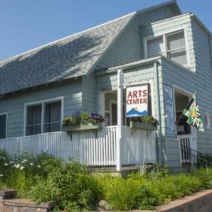 Outside photo of the Adirondack Lakes Center for the Arts bulding