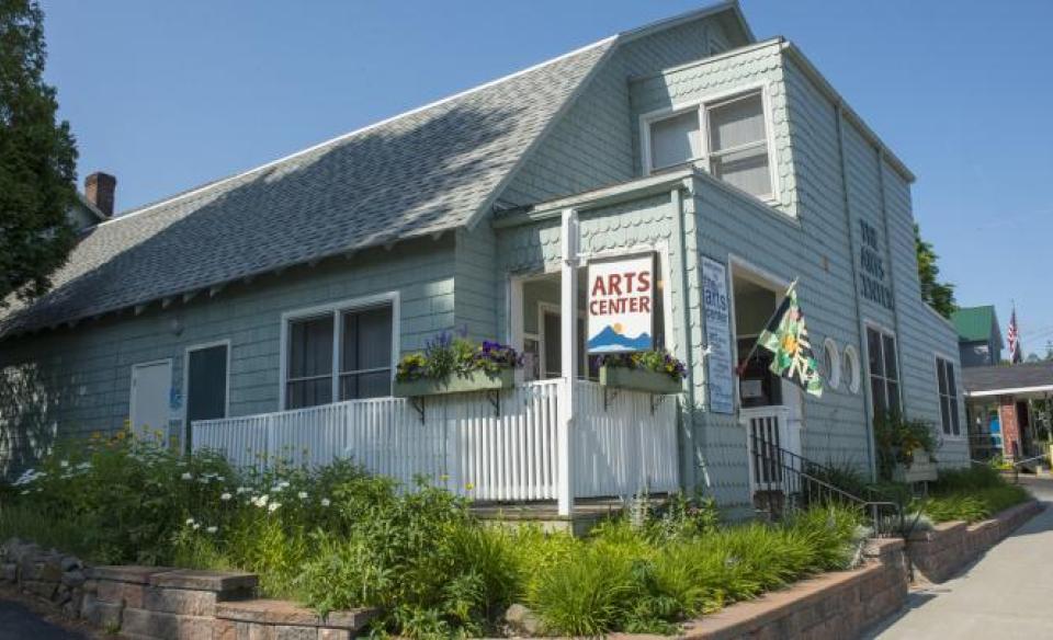 Outside photo of the Adirondack Lakes Center for the Arts bulding